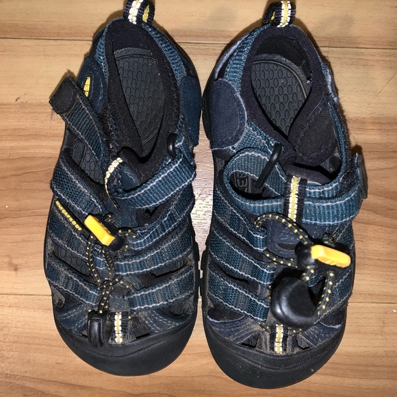 Little kid blue sandals Keen - Picture 2 of 3